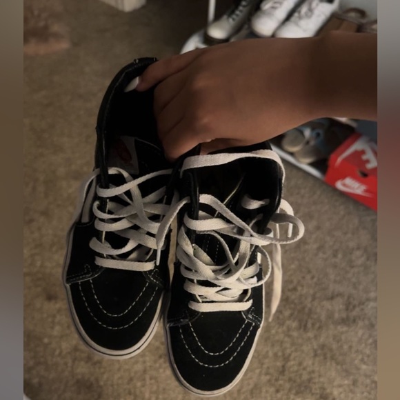 Vans - Picture 3 of 8